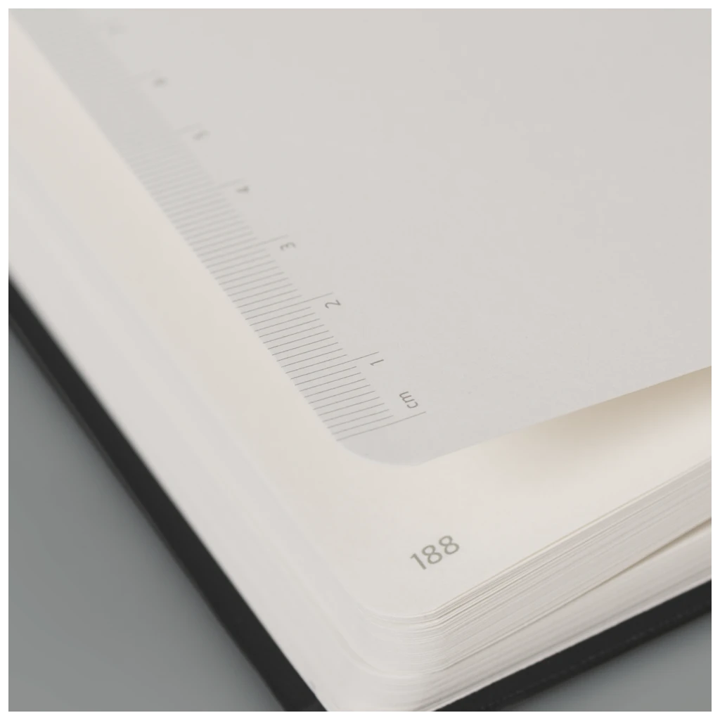 Notizbuch Kompagnon Metallic | A6, punktiert, Gummizugverschluss, silber