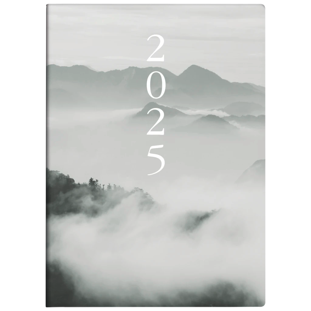 Taschenkalender Mod. Technik S '25 „Cloudy Mountains“ | A6, Papier